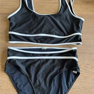 Old Navy Black and White Bikini Set